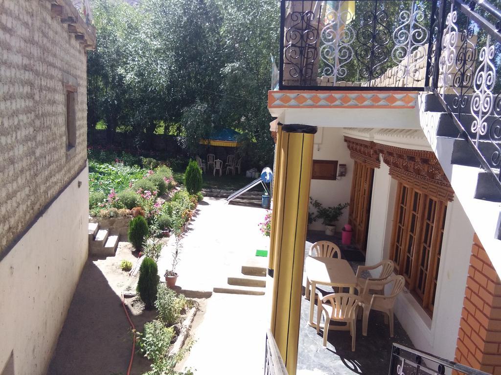 Galaxy Guest House Hundar المظهر الخارجي الصورة