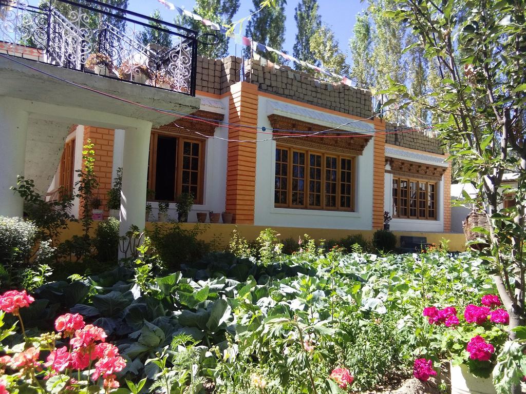 Galaxy Guest House Hundar المظهر الخارجي الصورة